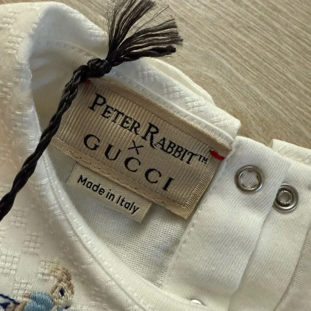 Gucci x Peter Rabbit Baby Bodysuit • 6–9M • White • NWT w/ Box